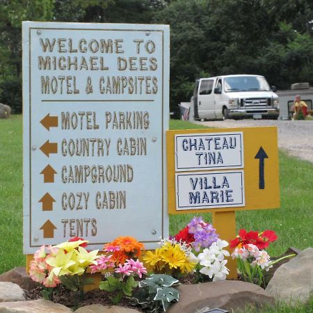 East Durham Michael Dee'S Motel المظهر الخارجي الصورة