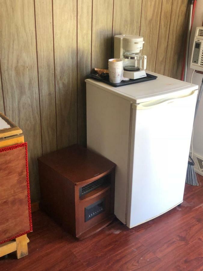 East Durham Michael Dee'S Motel المظهر الخارجي الصورة